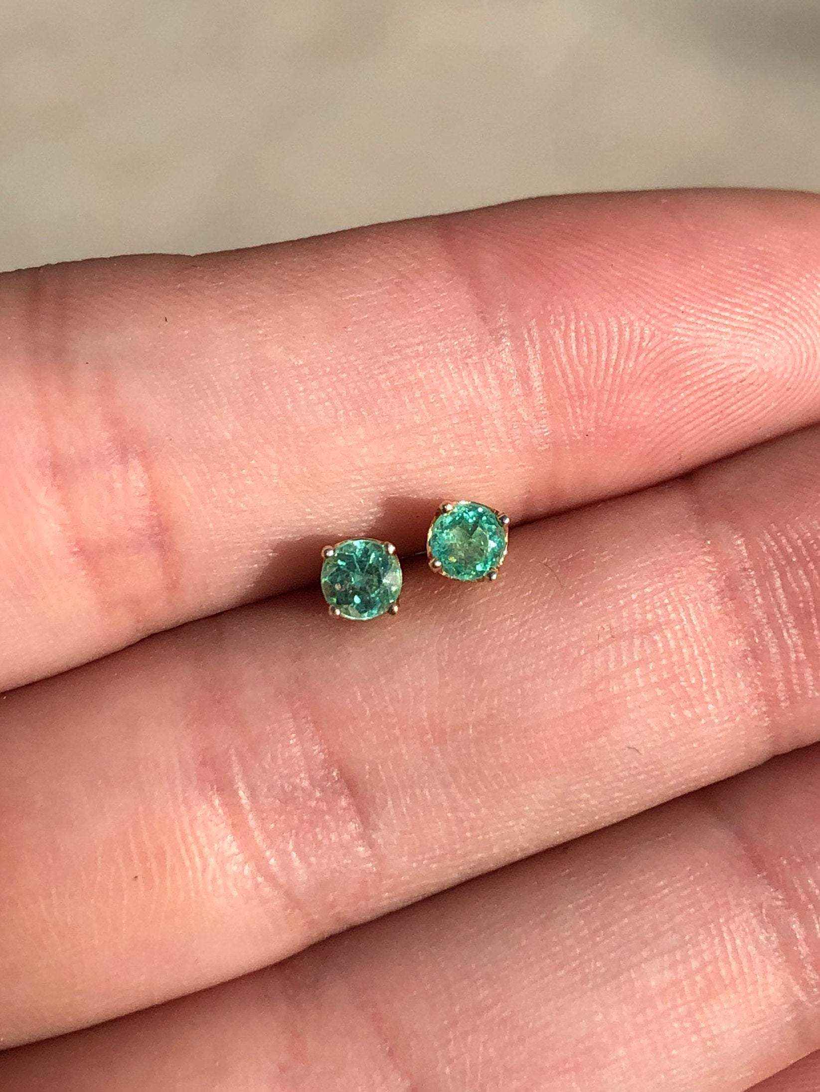 Natural Emerald Round Stud Earrings 14K