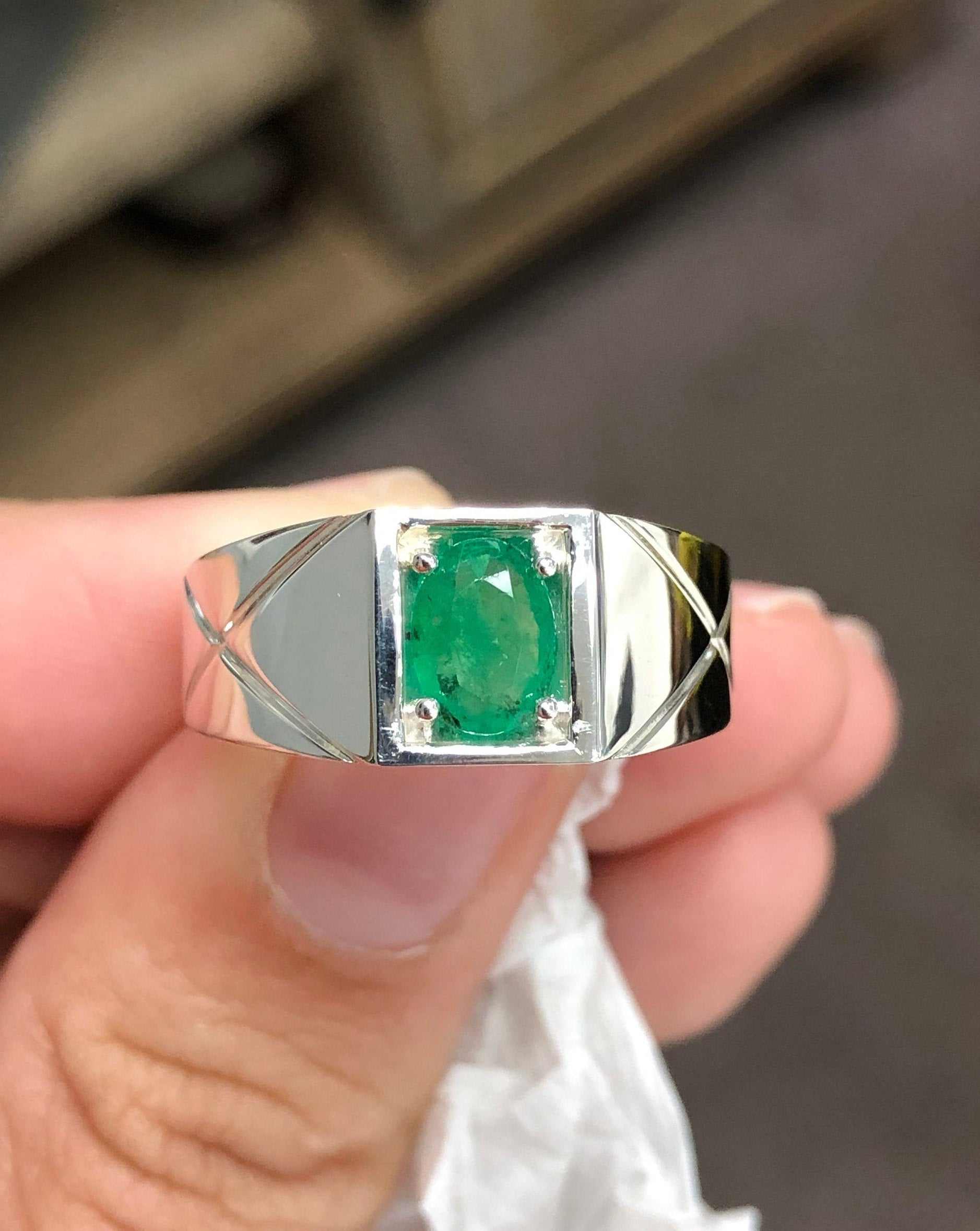 1.30 Carats Men's Oval Natural Colombian Emerald Ring Silver