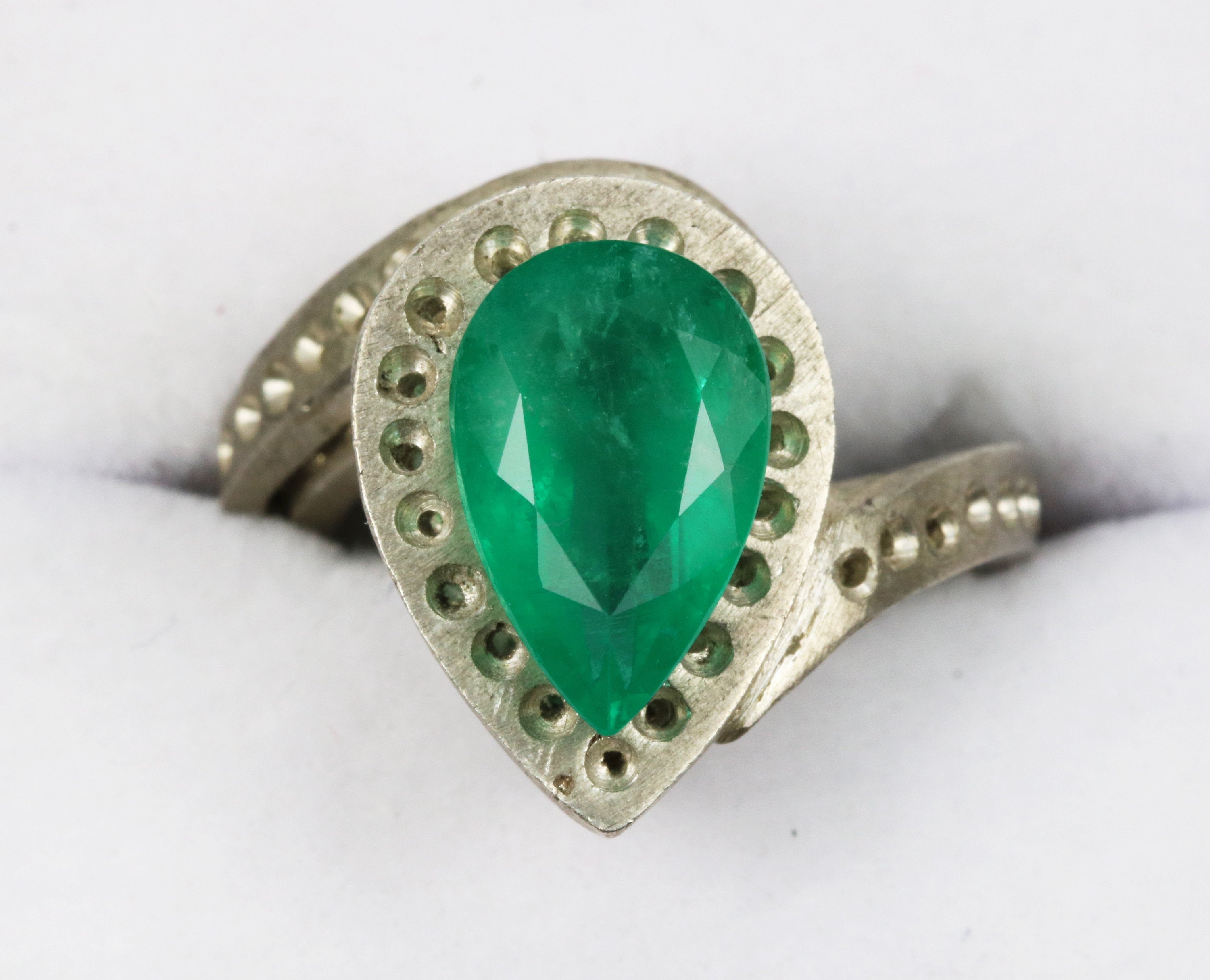 4.19 Carat Emerald Teardrop, 13x9MM Loose Emerald Pear, Natural Emerald,Green Emerald, green emerald stone, Teardrop Emerald,Faceted emerald - JR Colombian Emeralds