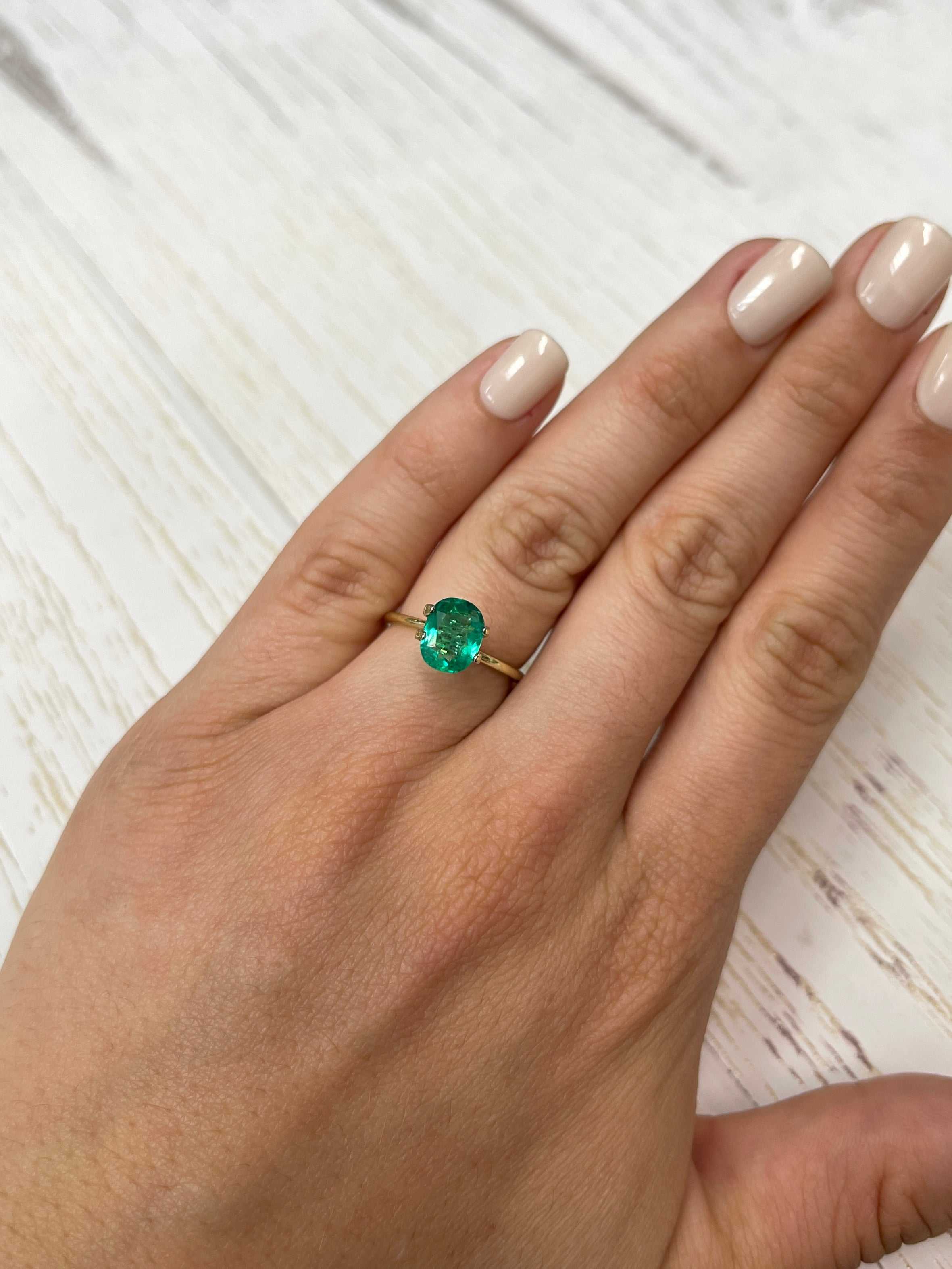 1.43 Carat 9x7 Large Spread Bluish Green Natural Loose Colombian