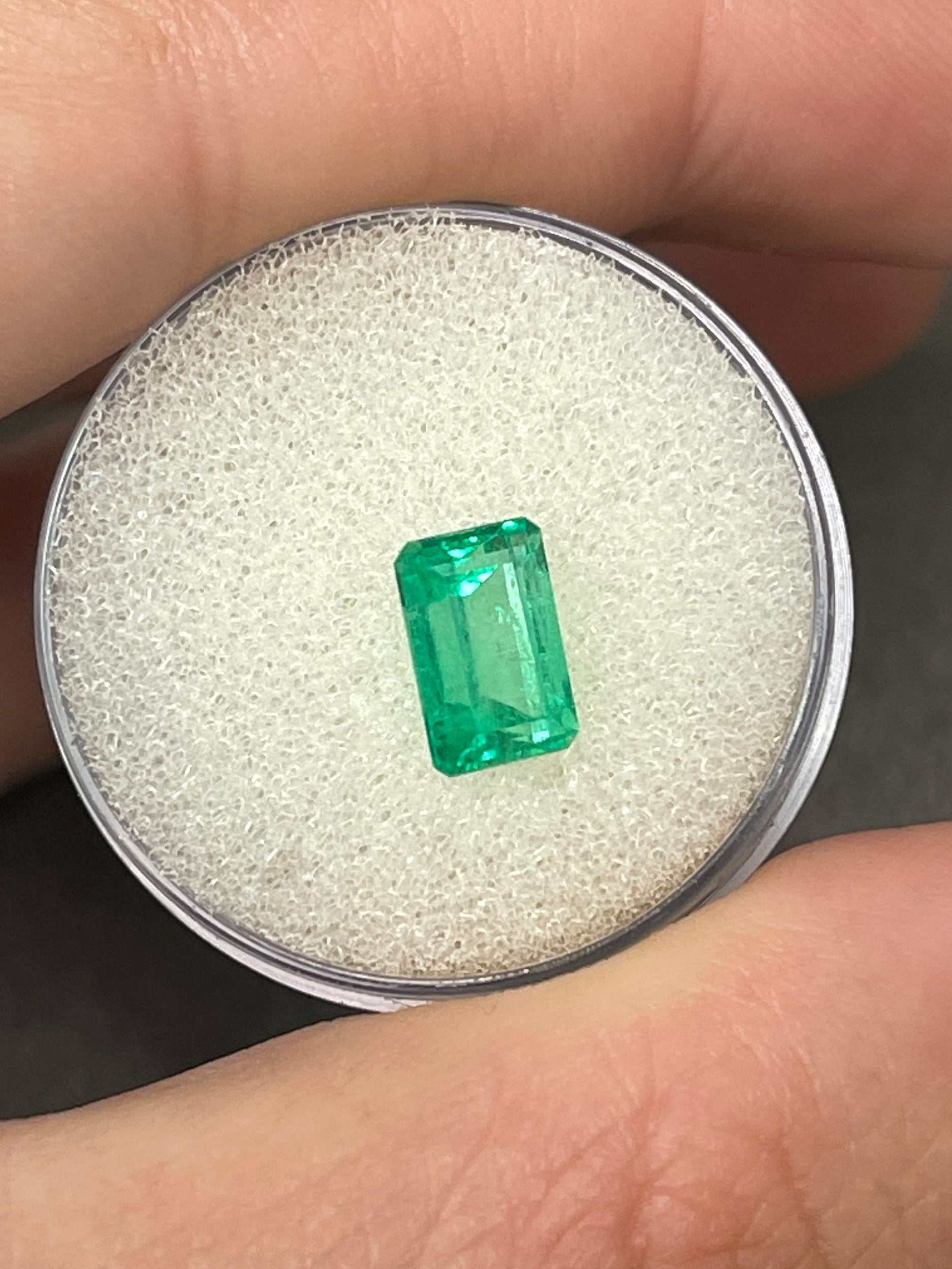 1.77 Carat Chromatic Green Natural Loose Colombian Emerald