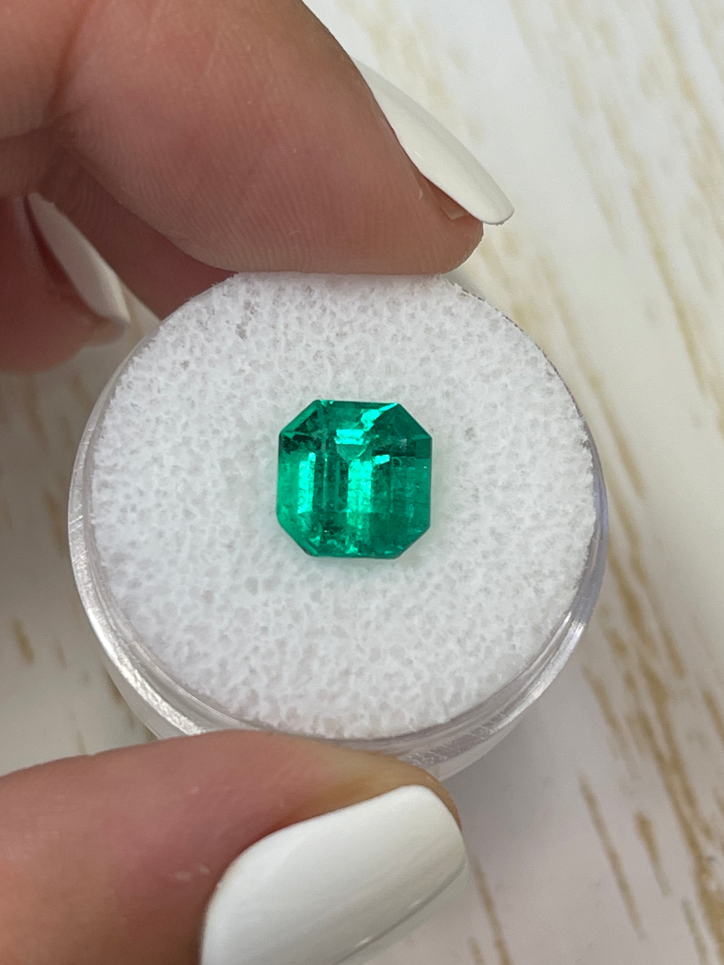 2.57 Carat GIA Vivid Bluish Green Natural Loose Colombian Emerald