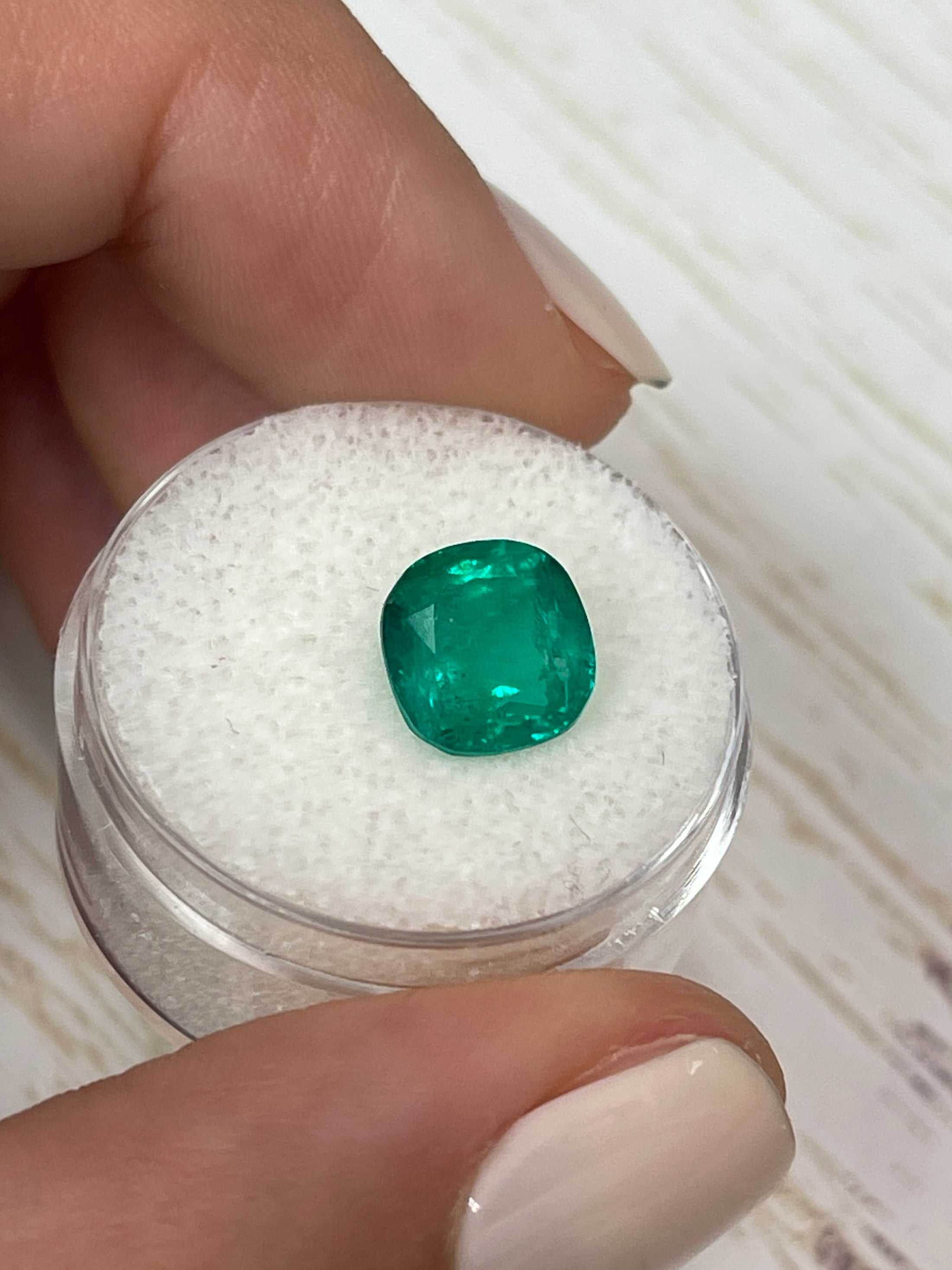 3.27 Carat Minor Oil 9x9 Vivid Muzo Green Natural Loose Colombian Emer