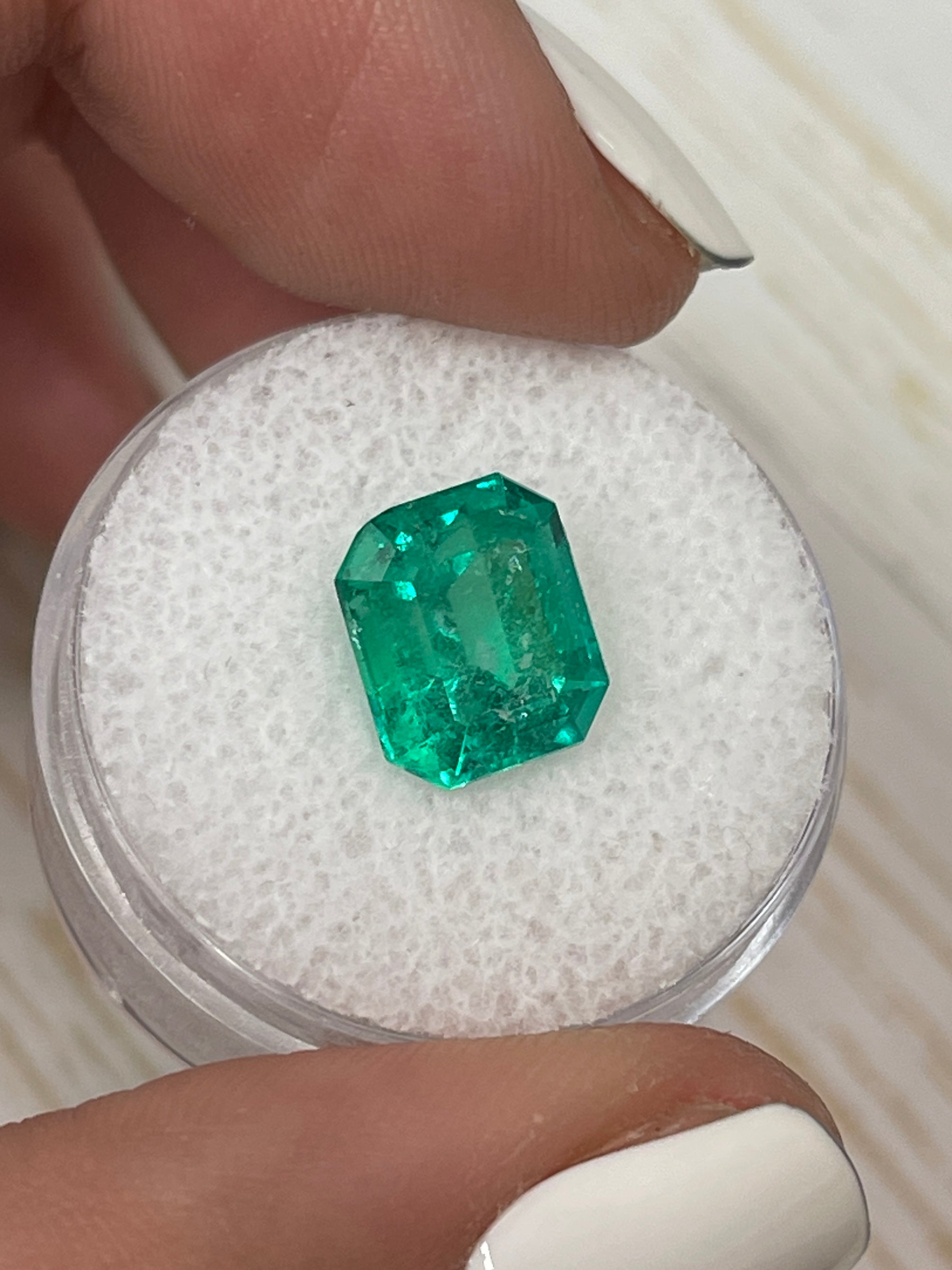 4.26 Carat 10x9 Vivid Green Natural Loose Colombian Emerald