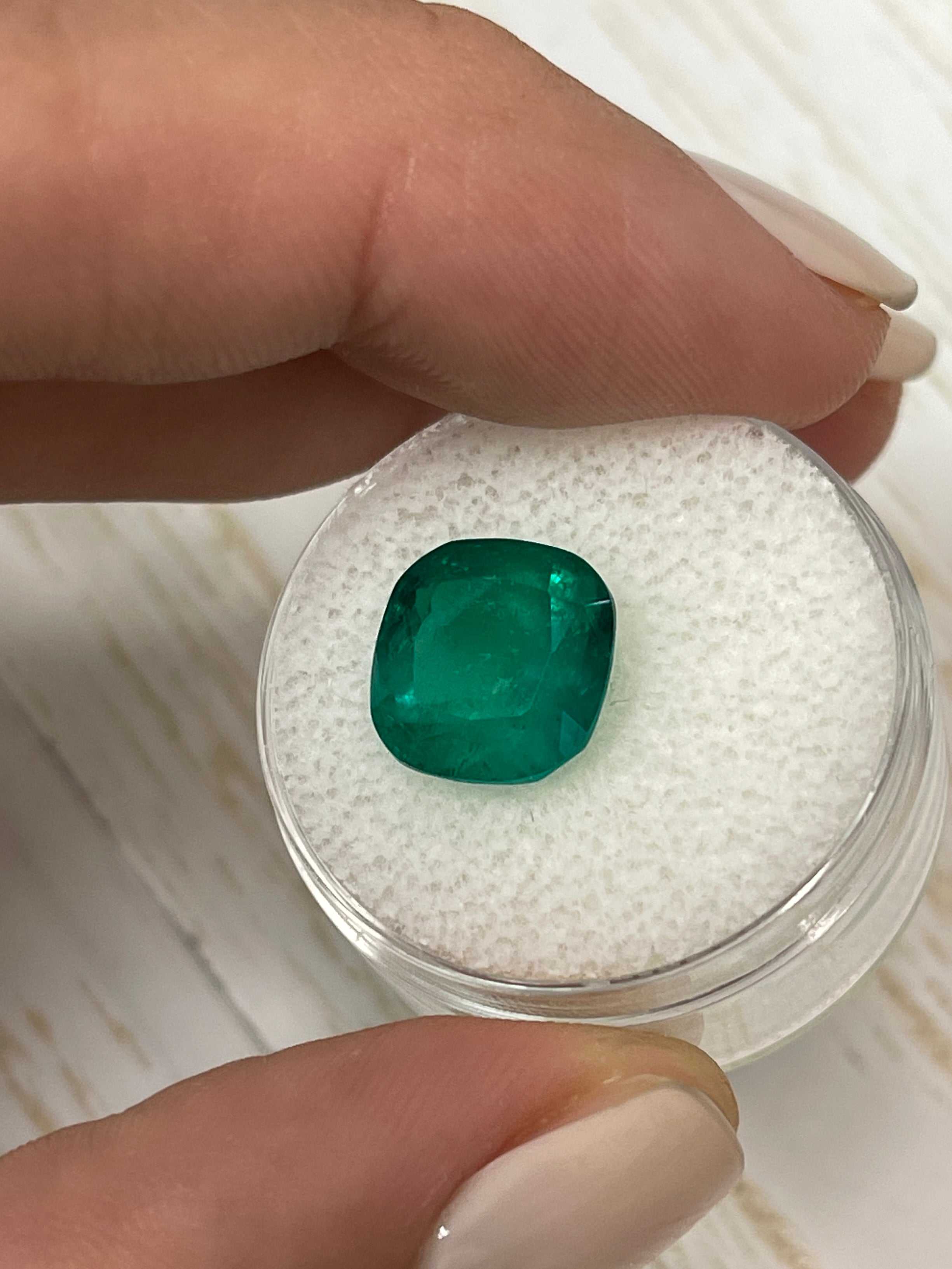 5.39 Carat Minor to Moderate Oil Intense Muzo Green Natural Loose Colo