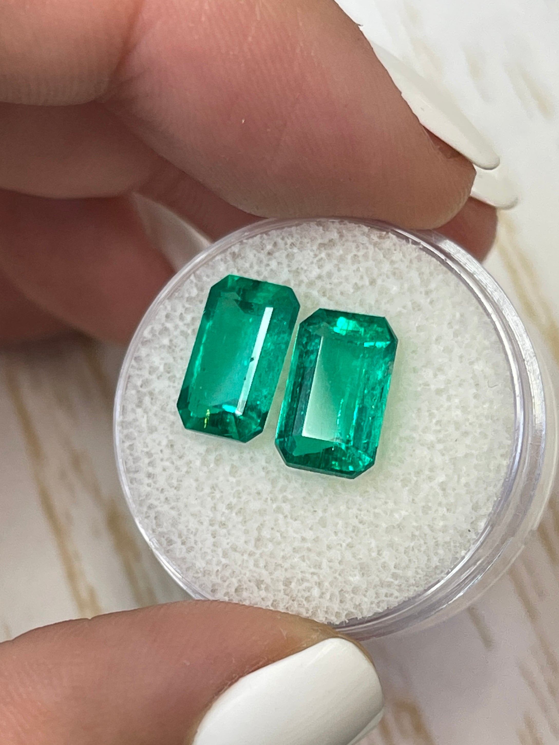 5.63tcw GIA Certified 11x7 Fine Matching Loose Colombian Emeralds