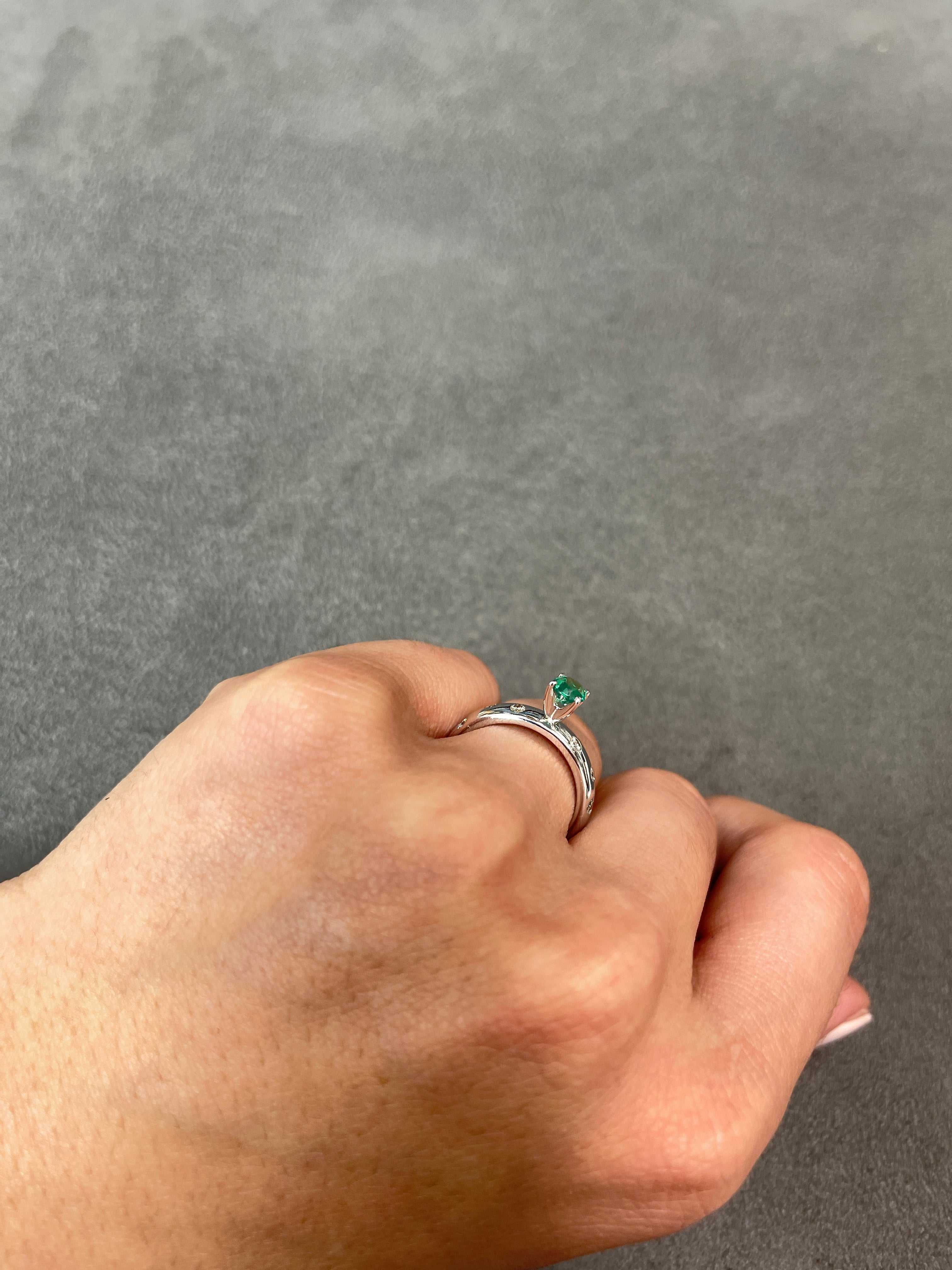 1.15tcw Eternity Band Ring Round Colombian Emerald & Diamond Wedding Ring 14K