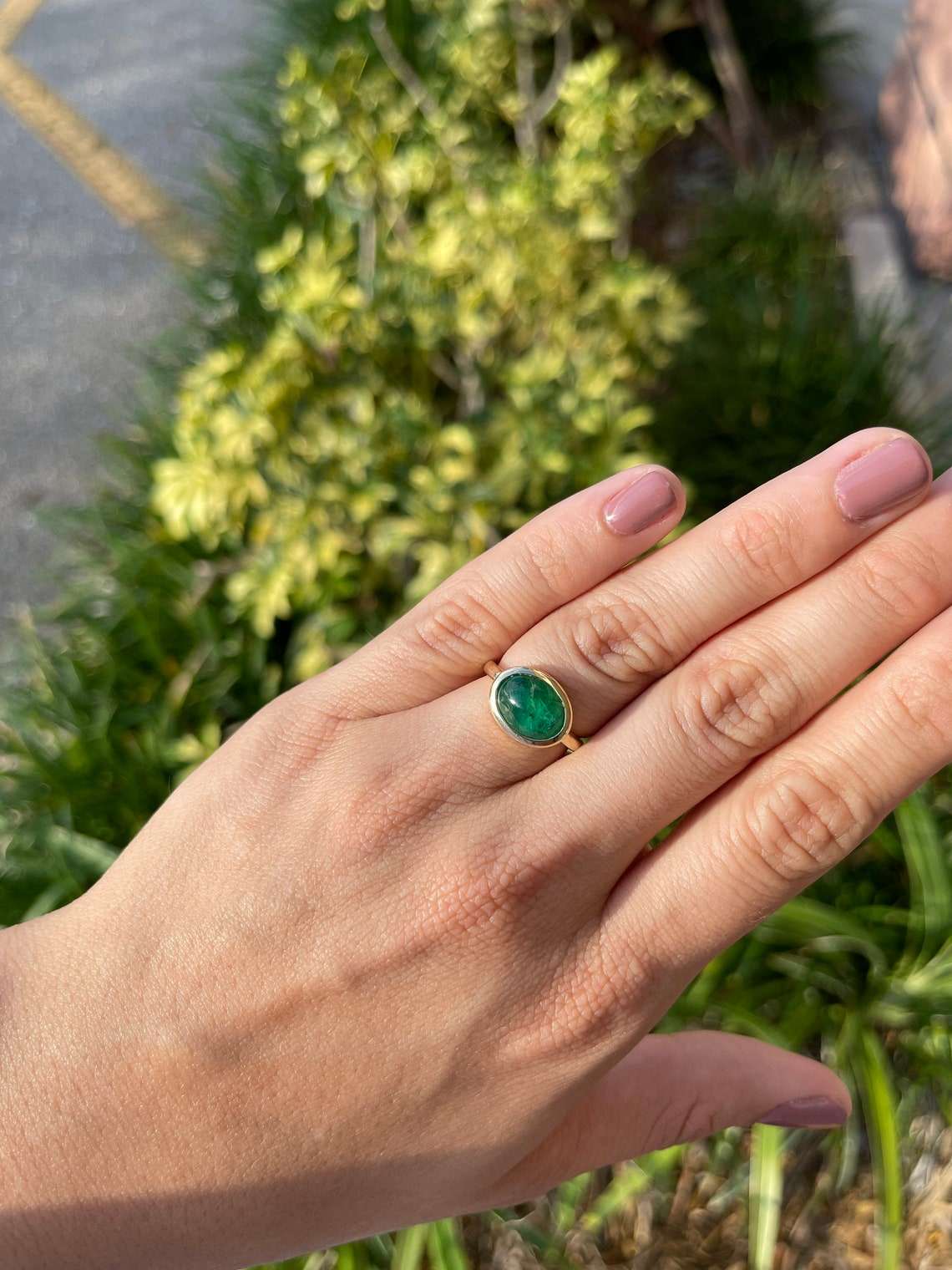 4.28cts Natural Emerald Cabochon Solitaire Ring 14K