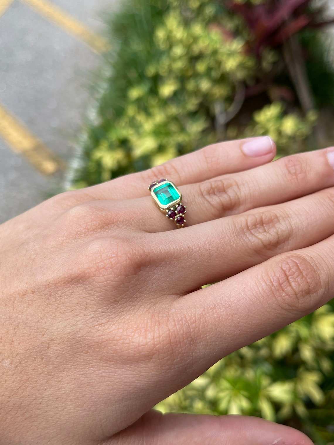 2.82tcw Vivid Green Emerald Colombian Emerald & Round Red Ruby Ring 18