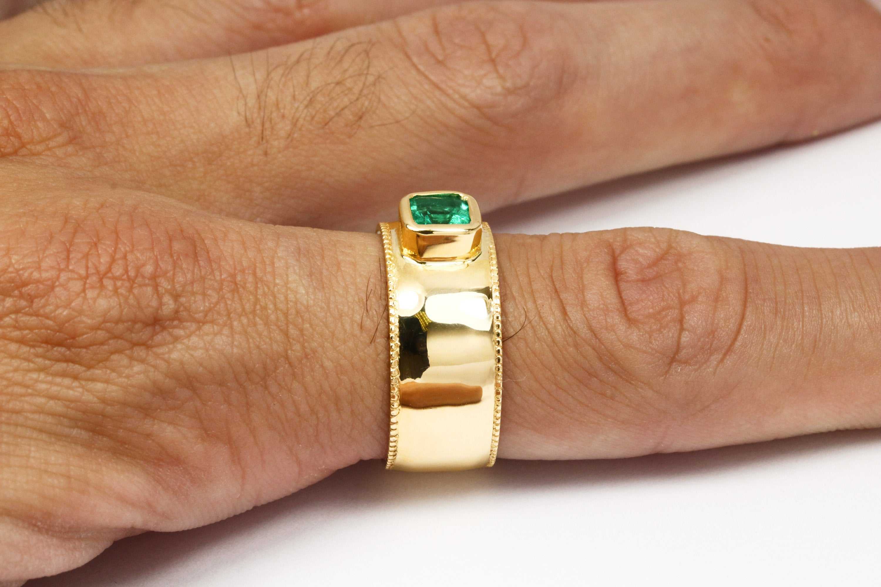 0.60 Carat Modern Colombian Emerald Mens Band Ring 14K