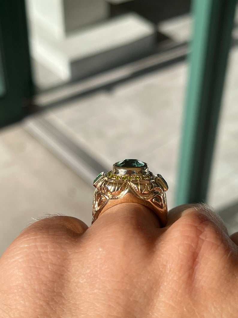 4,18 carati: smeraldo colombiano taglio cuscino e smeraldo taglio princess con diamante giallo