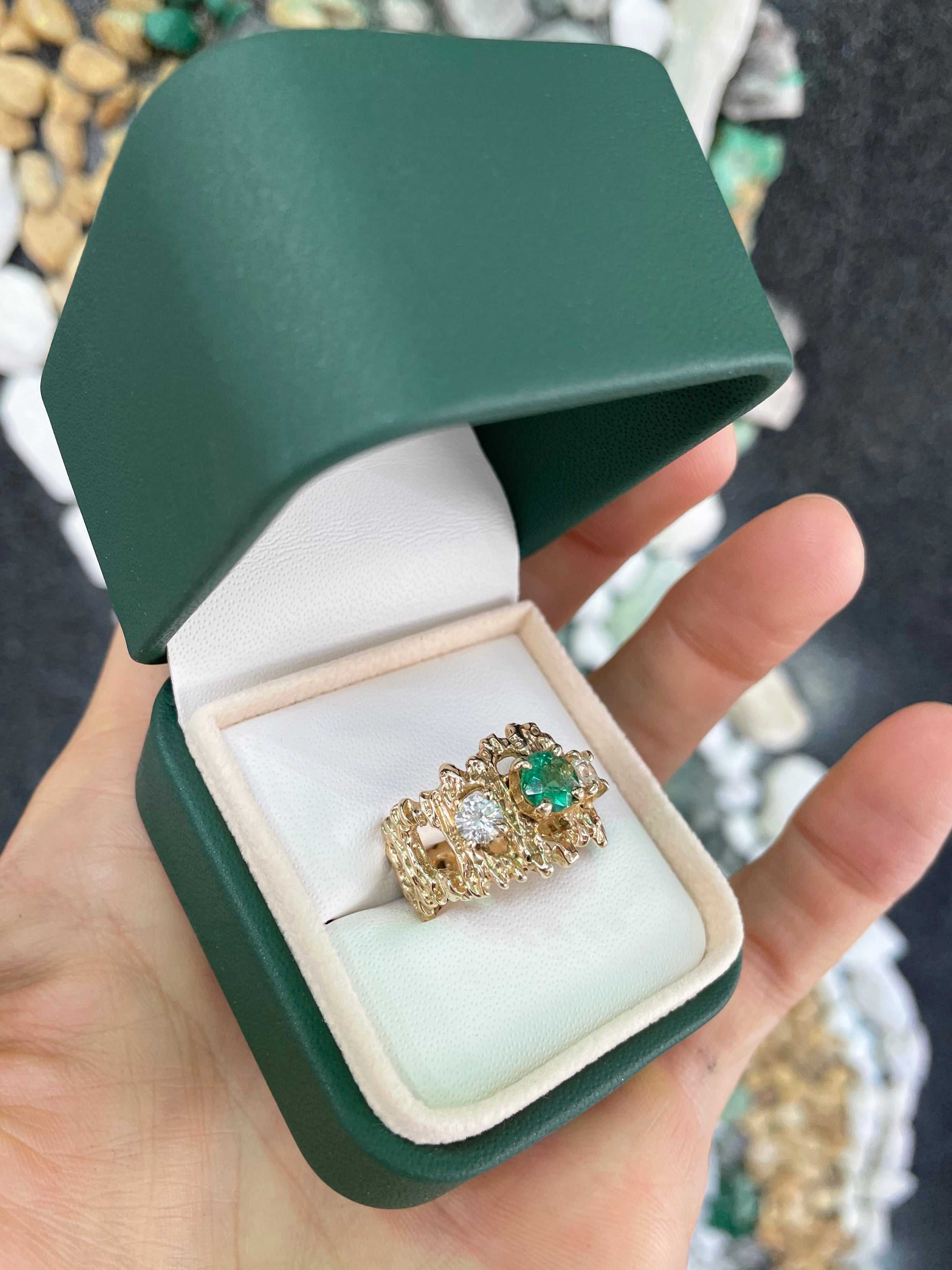 Anello a forma di pepita realizzato a mano in oro massiccio 14 carati con smeraldo rotondo naturale verde intenso da 1,54 carati e diamanti
