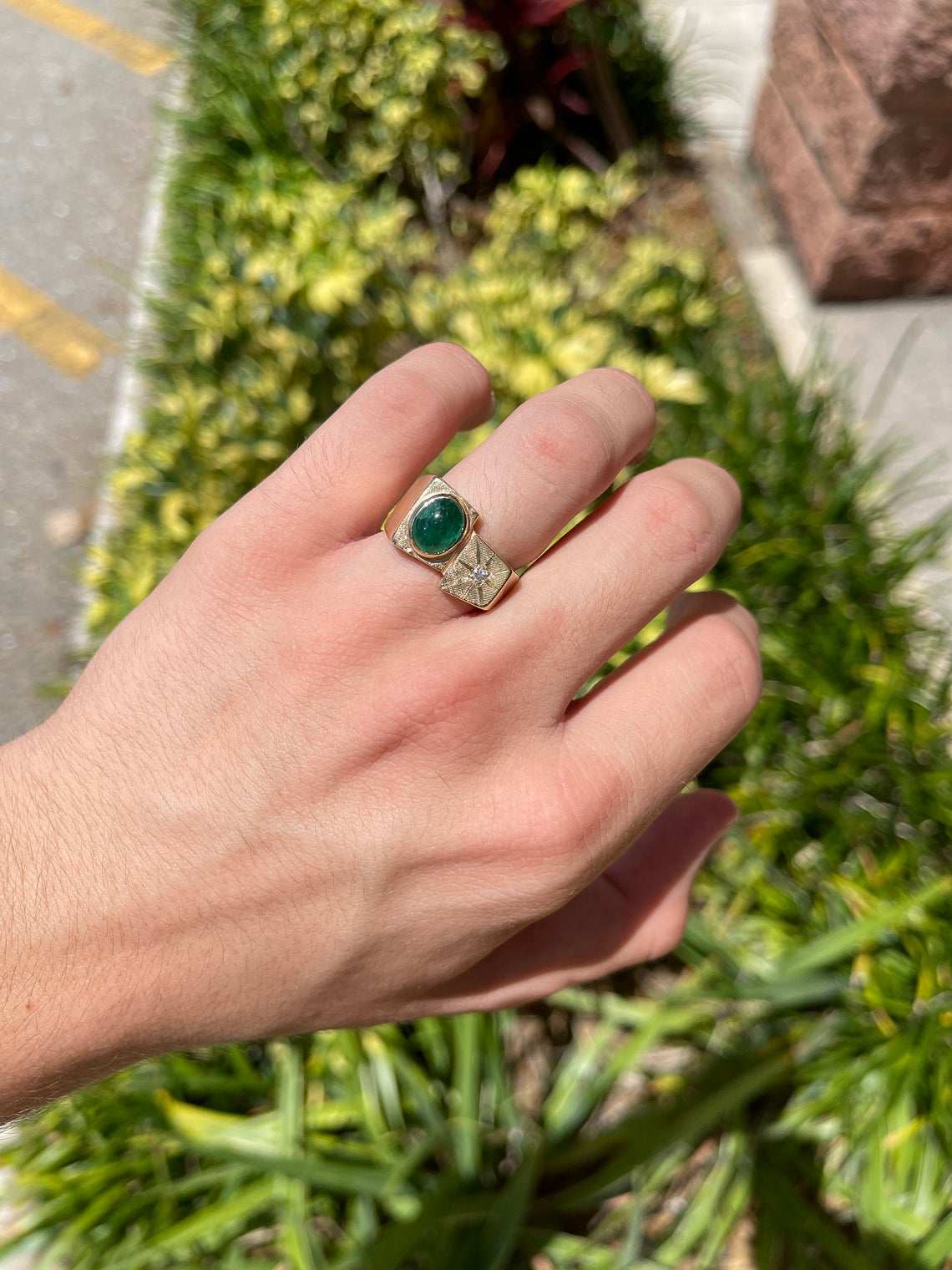 2.69tcw 14K Oval Natural Emerald Cabochon & Diamond Star Ring