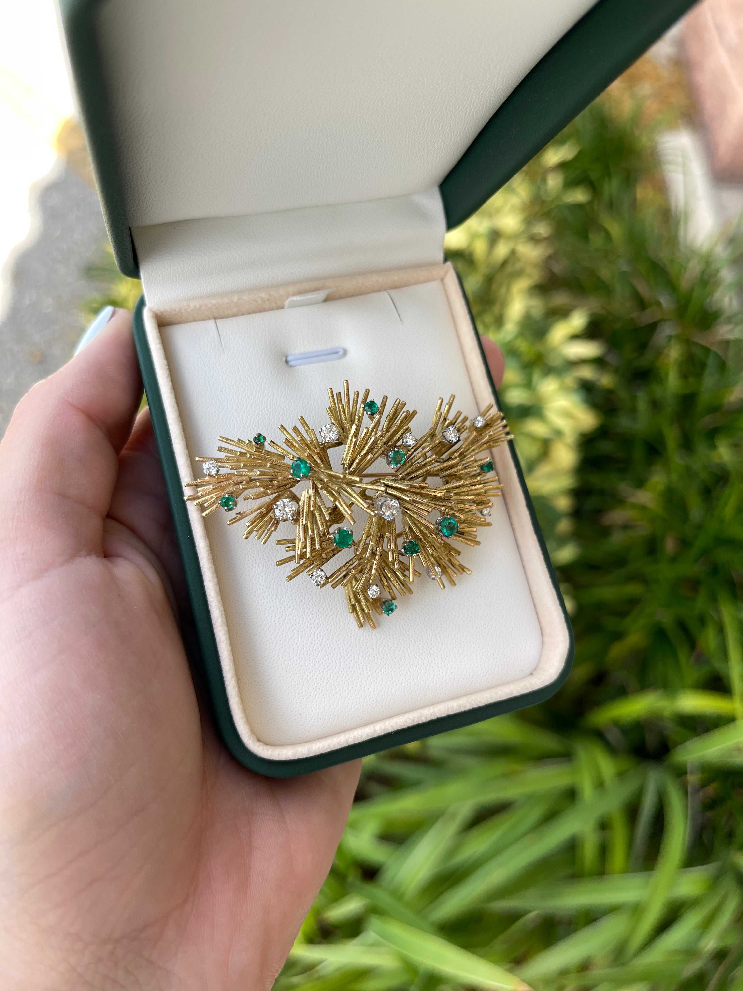 Colombian emerald and diamond gold sea urchin brooch, 18K pendant featuring vibrant green emeralds and sparkling diamonds.