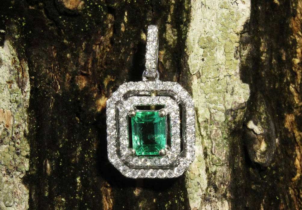 Double Halo Necklace 14k