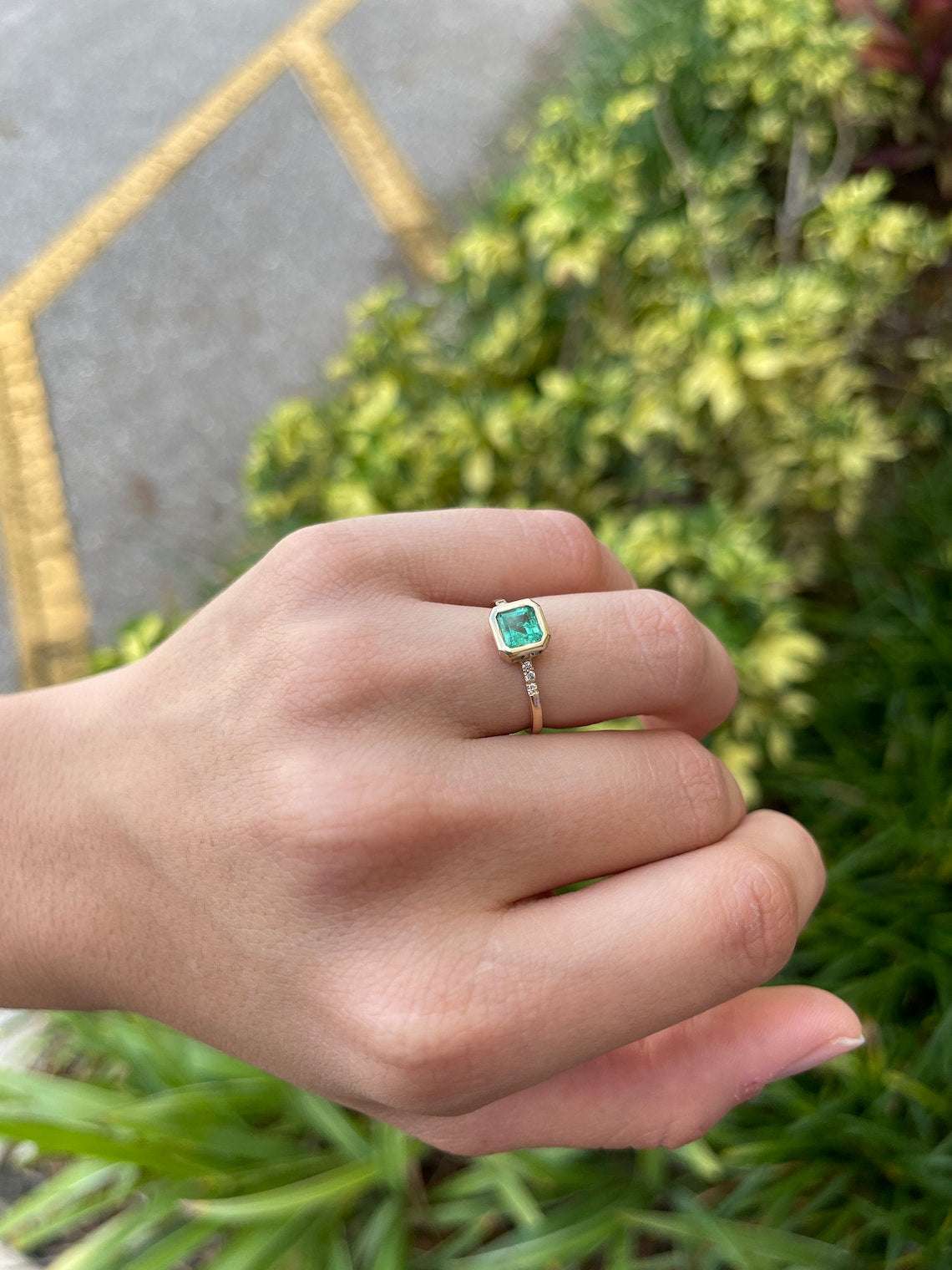 1.08tcw Emerald & Pave Diamond Everyday Ring 14K